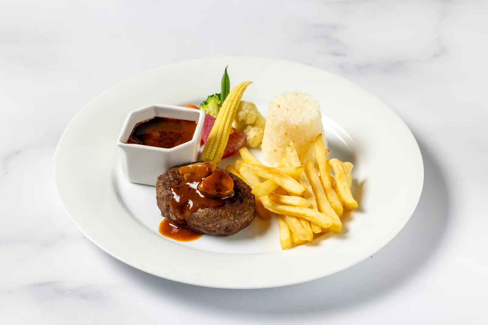 グランド ハイアット 東京 インルームダイニングの料理の一例